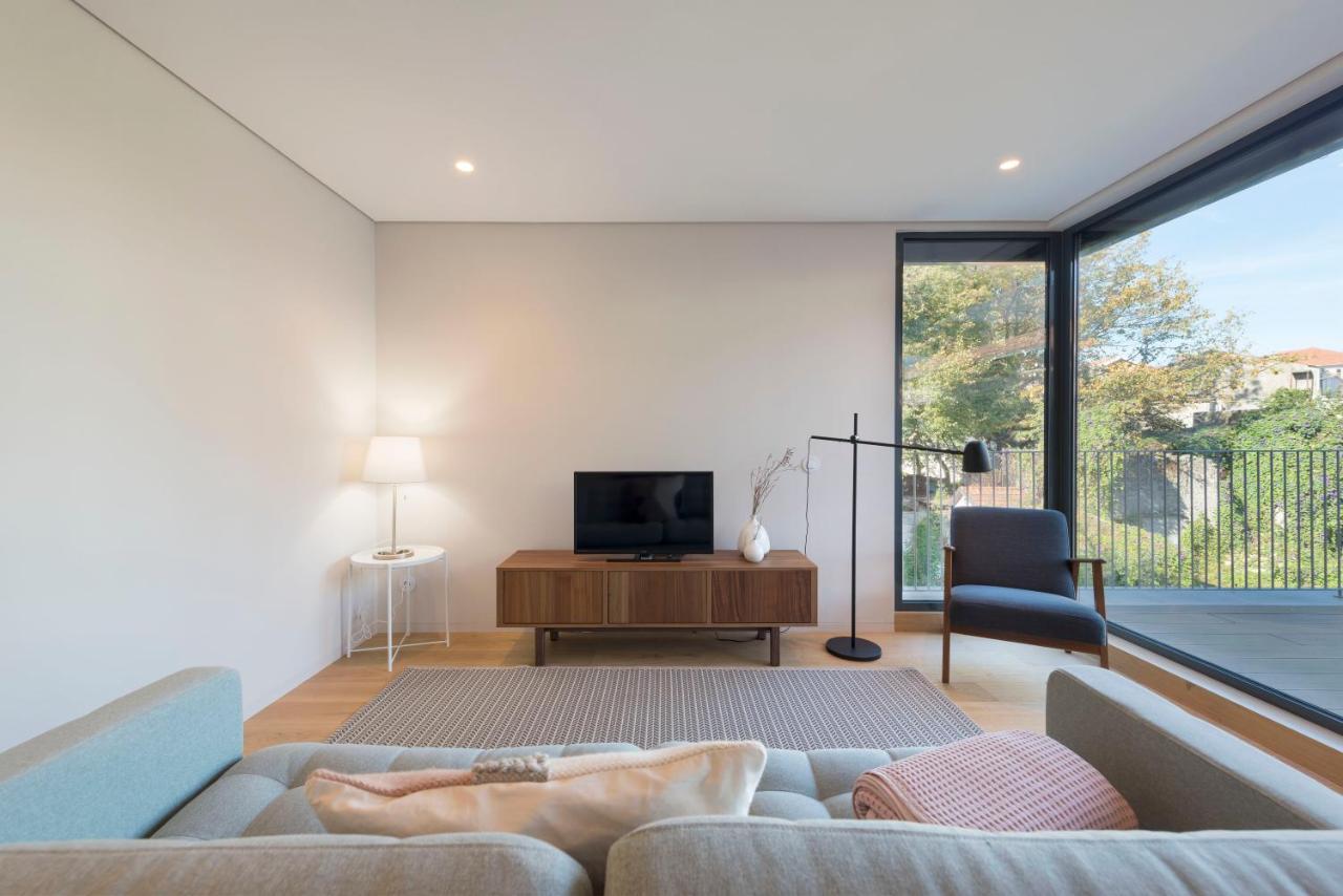 Lovelystay - Primrose 2Br Flat With Free Parking, Ac And Balcony Porto Dış mekan fotoğraf